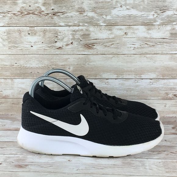 nike tanjun womens black